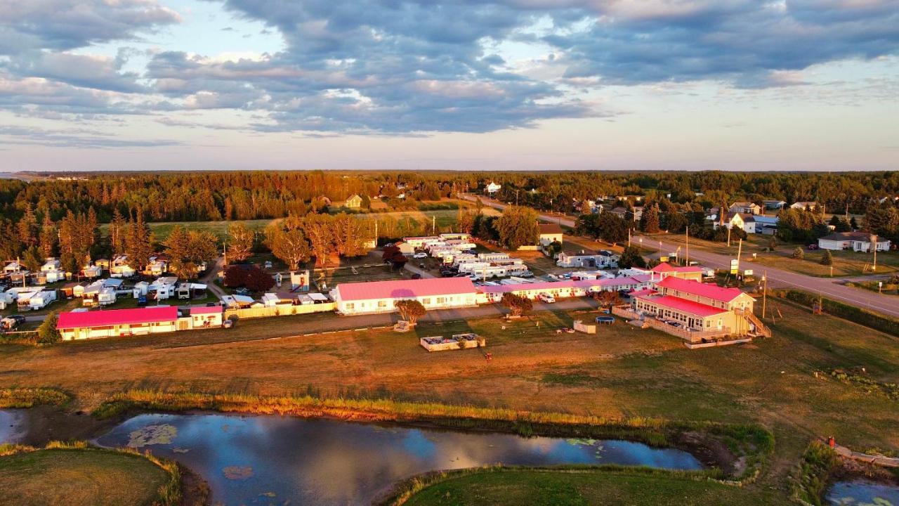 The Waterfront Motel Grand Barachois Kültér fotó