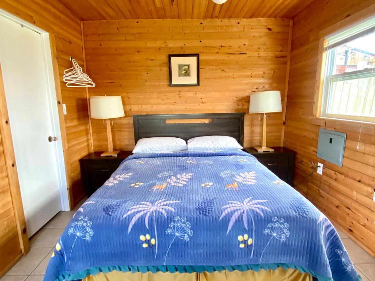 The Waterfront Motel Grand Barachois Kültér fotó