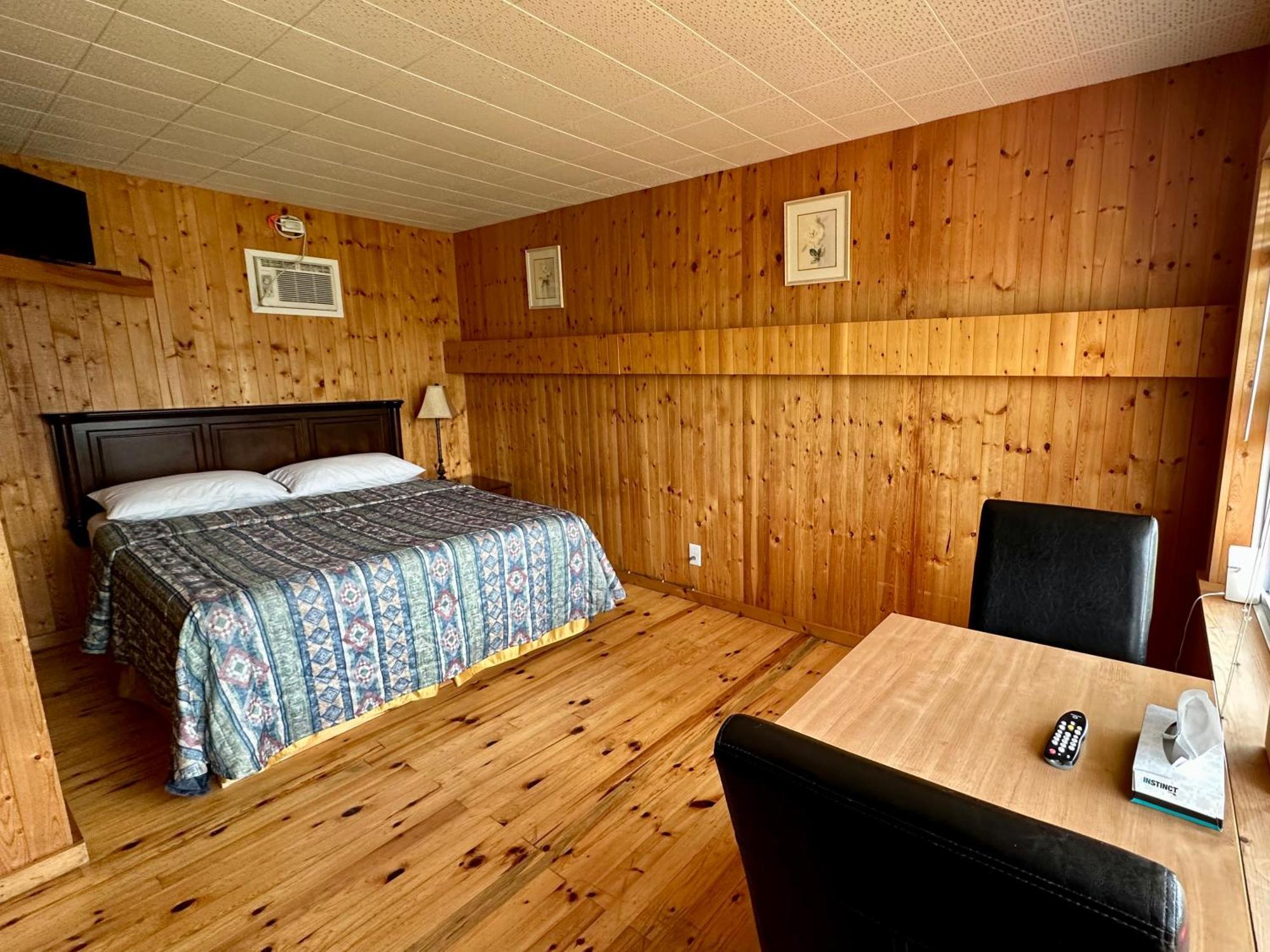 The Waterfront Motel Grand Barachois Kültér fotó